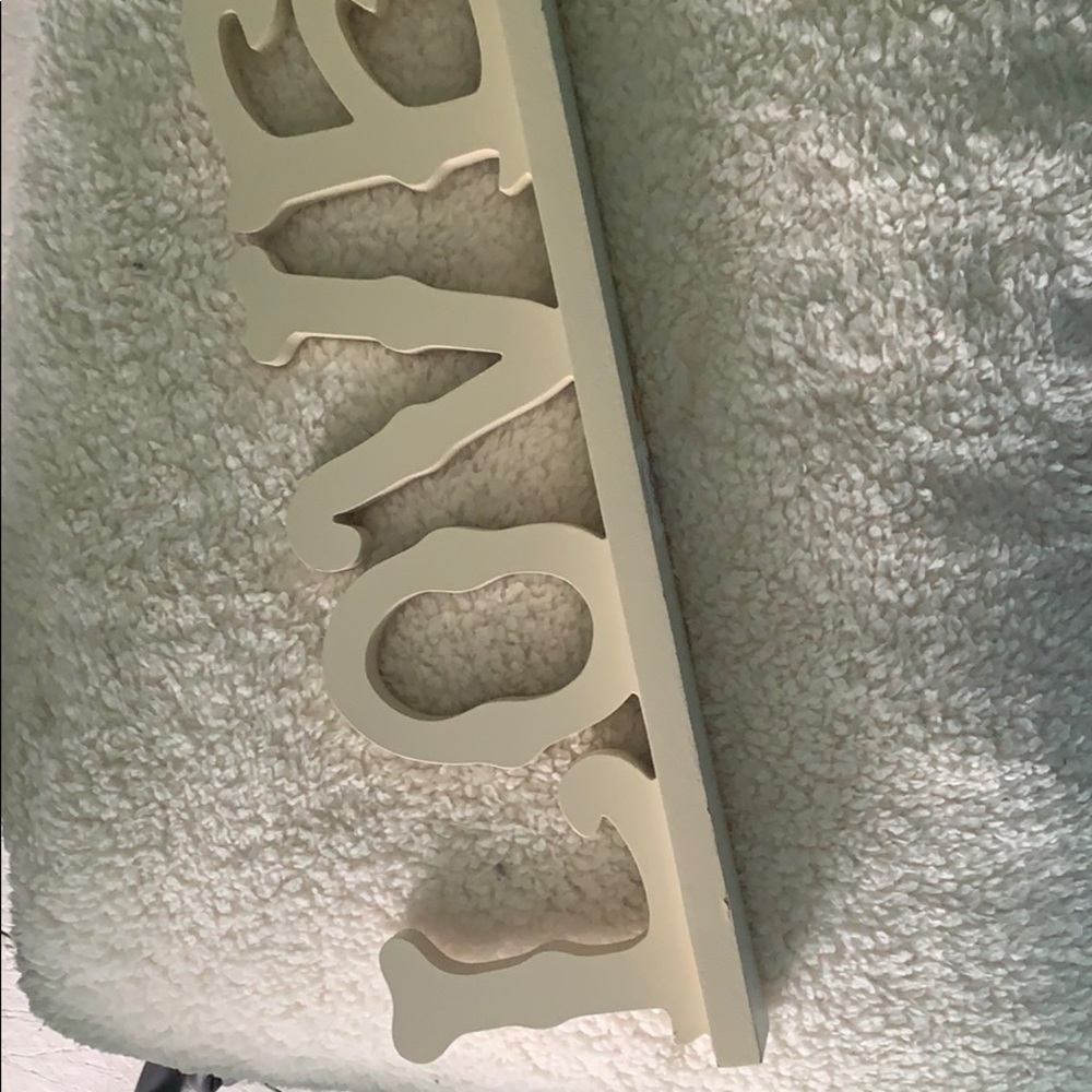 “Love” sign